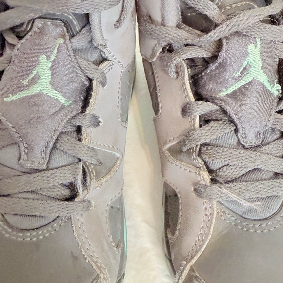 Nike Air Jordan 6 Retro Gray Green Glow Kids Size 12C - Picture 4 of 12